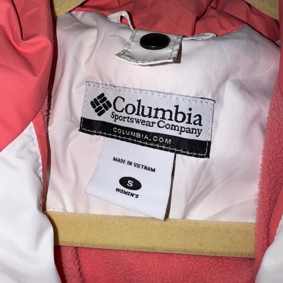 Columbia women’s Omni tech Arcadia II hooded Rain Jacket small coral white fleec - Picture 7 of 7